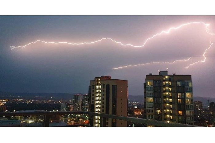 Storm. Krasnoyarsk - My, Shower, Thunderstorm, Thunder, Lightning, Krasnoyarsk, Video, Longpost