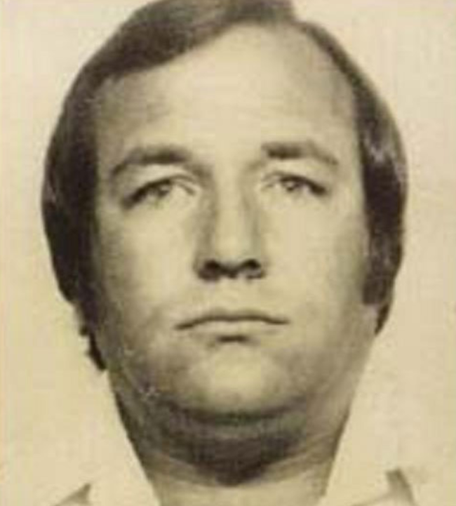 барри вайс коллекционер биография. 1592140453153131789. барри вайс коллекционер биография фото. барри вайс коллекционер биография-1592140453153131789. картинка барри вайс коллекционер биография. картинка 1592140453153131789. Согласно журналу People, многие фанаты Storage Wars понятия не имели, что Джаррод и Брэнди расстались до премьеры 13 сезона. Брэнди отметила во время эпизода, что ее больше не было с Джарродом. … Джаррод, например, сделал это ясно, что он бы перебил цену Брэнди за единицы, которые он даже не хотел, просто чтобы помешать ей получить их. барри вайс коллекционер биография. 1592140453153131789. барри вайс коллекционер биография фото. барри вайс коллекционер биография-1592140453153131789. картинка барри вайс коллекционер биография. картинка 1592140453153131789. Согласно журналу People, многие фанаты Storage Wars понятия не имели, что Джаррод и Брэнди расстались до премьеры 13 сезона. Брэнди отметила во время эпизода, что ее больше не было с Джарродом. … Джаррод, например, сделал это ясно, что он бы перебил цену Брэнди за единицы, которые он даже не хотел, просто чтобы помешать ей получить их.