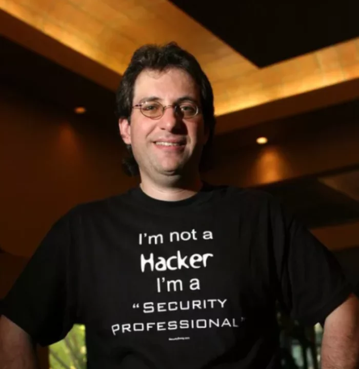 Самый известный в мире хакер Реальная история из жизни, Программист, Длиннопост, Хакеры, Информационная безопасность