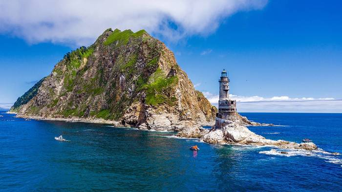 Это один из самых труднодоступных маяков в России. И, пожалуй, самый живописный! Дальний Восток, Путешествия, Маяк, Красота, Красота природы, Длиннопост Это один из самых труднодоступных маяков в России. И, пожалуй, самый живописный! Дальний Восток, Путешествия, Маяк, Красота, Красота природы, Длиннопост