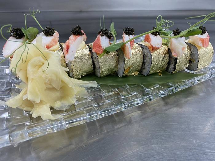 Roll with crab in gold with truffle and caviar - My, Sushi, Kitchen, Longpost
