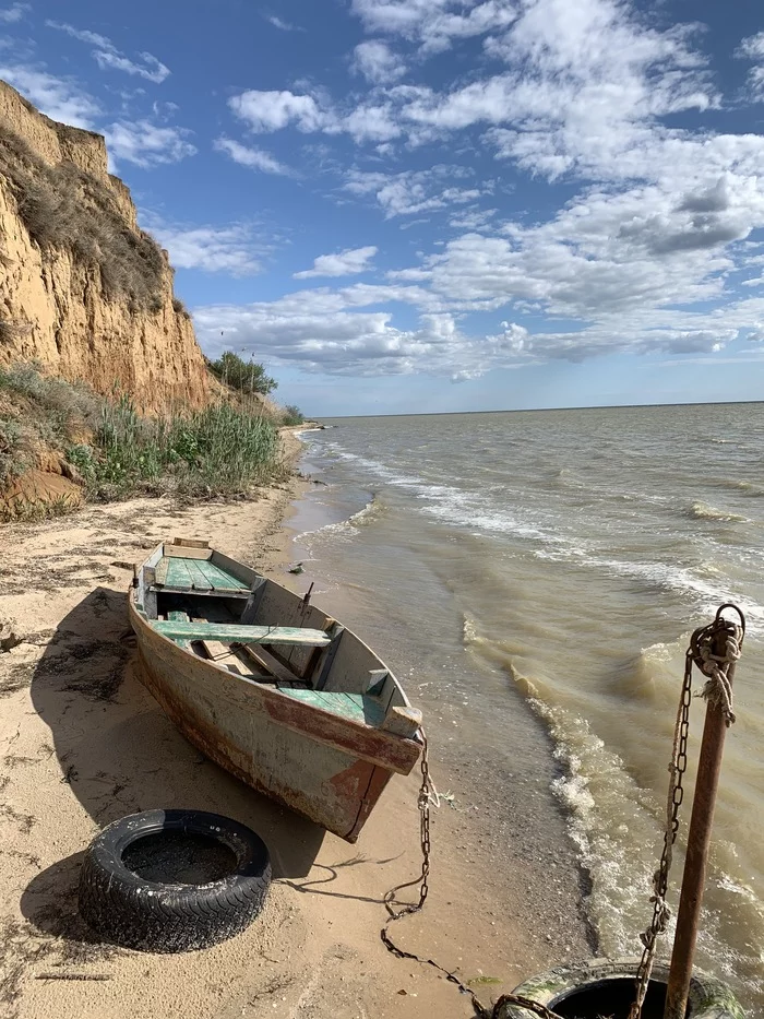 Старая лодка на берегу моря! - Море, Фотография, Пейзаж, Лодка