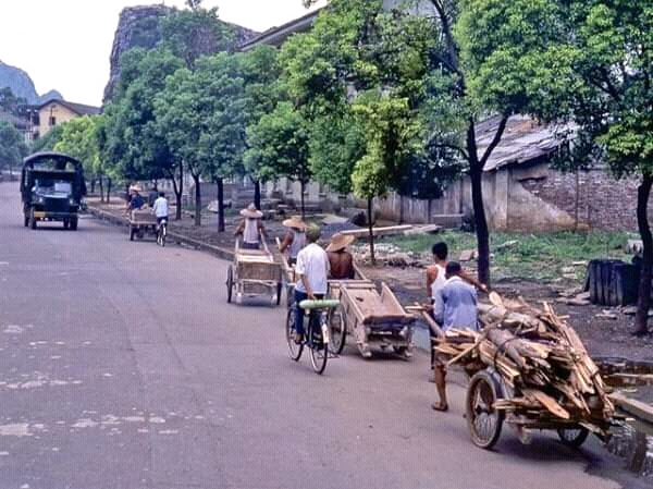 Guilin, year 1979 - Story, Town, Cargo transportation