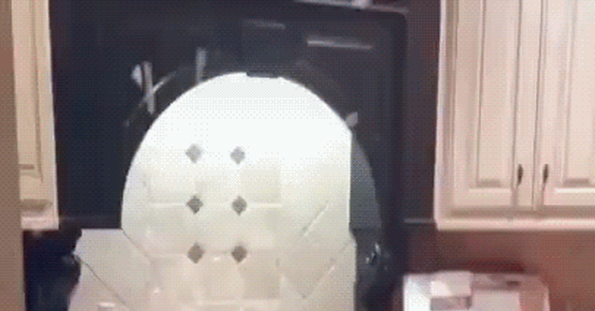 Popcorn attacks - Corn, Popcorn, Kitchen, Lids, Fail, Preparation, GIF, Pan