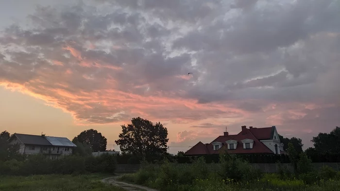 A walk through the suburbs of Warsaw from dusk to dawn - My, Warsaw, Sunrises and sunsets, Longpost