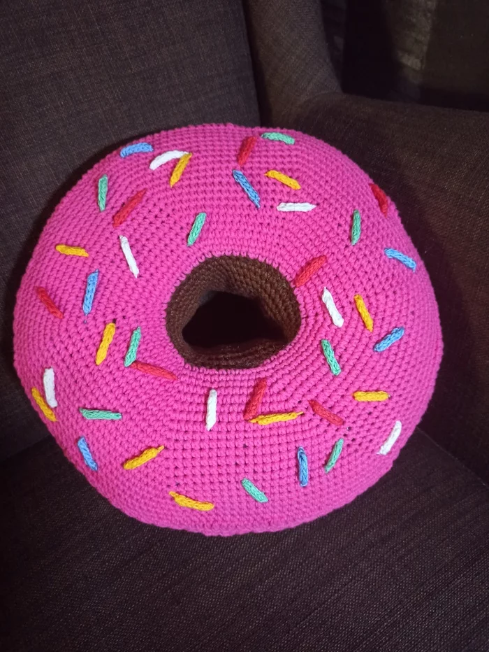 Donut pillow - My, Pillow, Donuts, Crochet, Needlework without process, Longpost