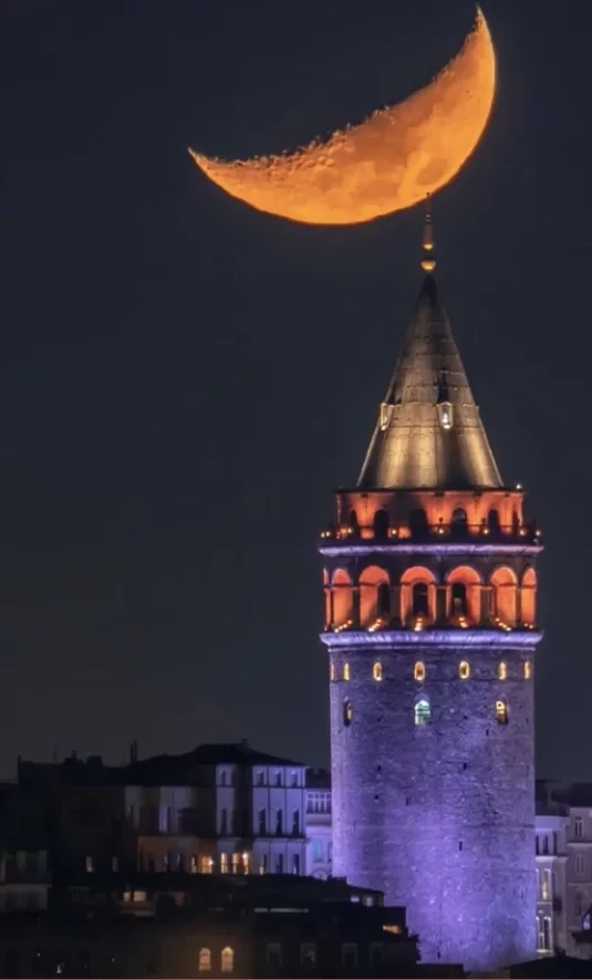 Crescent - Crescent, Minaret, The photo, From the network, Istanbul