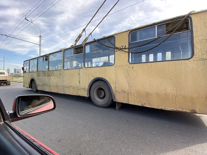 Ryazan trolleybus, straight from the post-apocalypse! - My, Trolleybus, Ryazan, Road