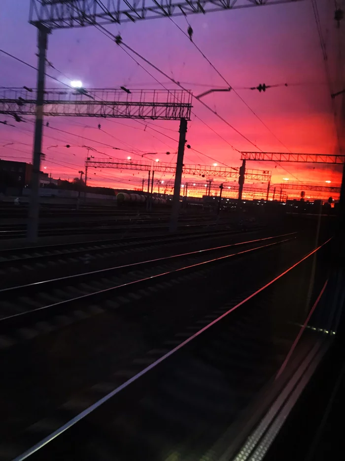 Towards the sun - My, Russia, dawn, The sun, Road, Railway, Travels