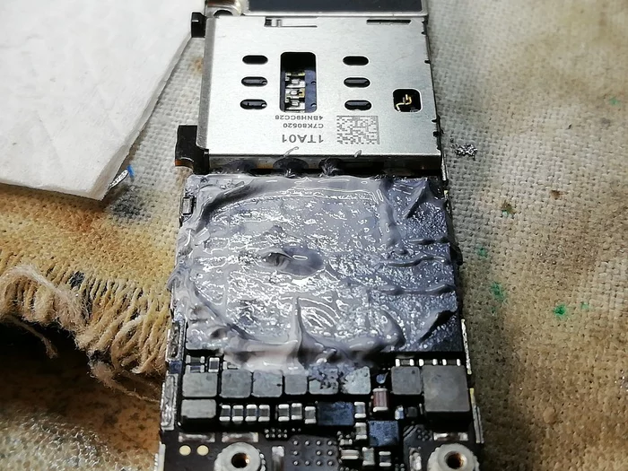 Will the phone work if you apply more thick thermal paste from the computer or rolling the processor has not been canceled))) A9 Iphone 6s - My, Repair of equipment, Repair iPhone, Video, Longpost, iPhone