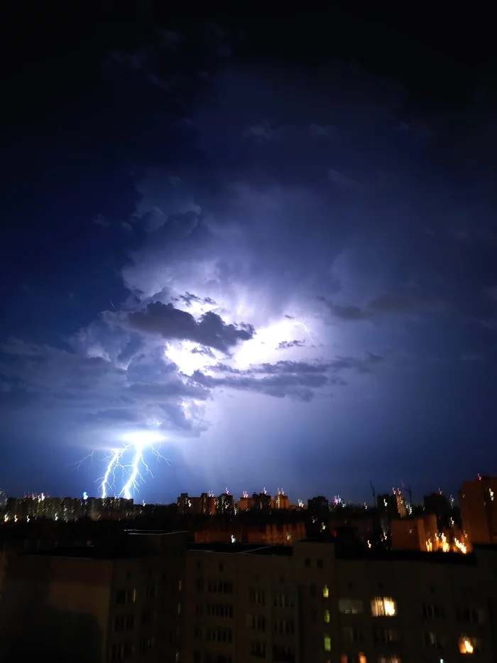 Today's thunderstorm - My, Mobile photography, Thunderstorm, Lightning, Night