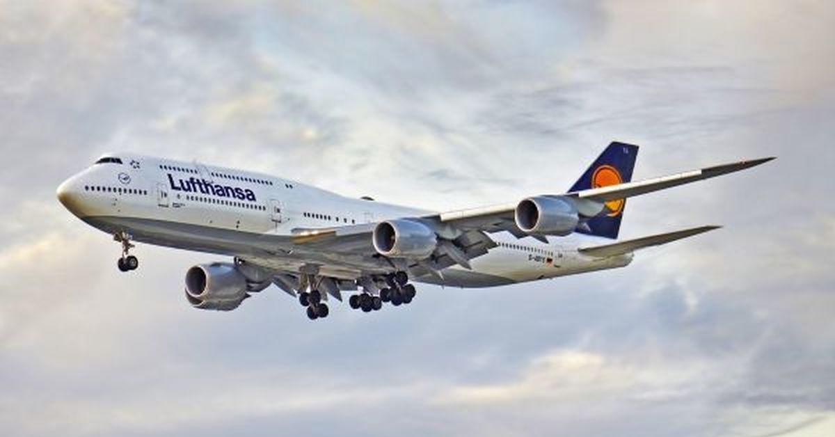 Название самолетов. B747 8i Lufthansa. 747-8i Lufthansa. Боинг 747 фото самолета. Боинг 747 реактивный.