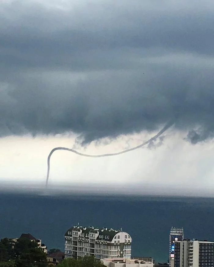 Смерч в Сочи - Сочи, Штормовое предупреждение, Смерч, Водяной смерч, Фотография