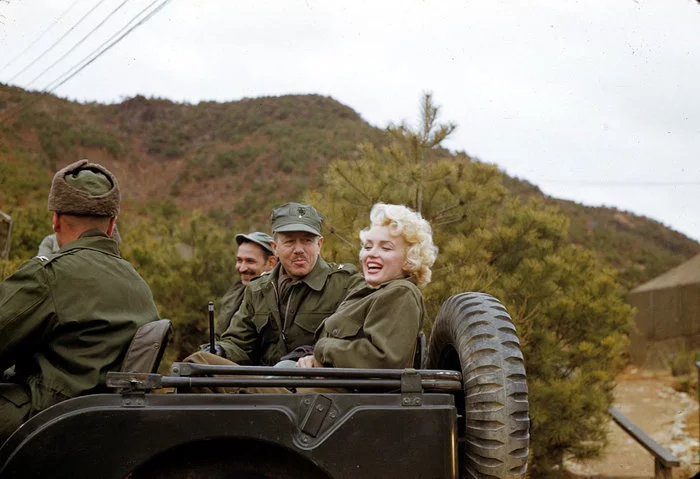 Gorgeous Marilyn. Korea - February 1954 - Marilyn Monroe, Celebrities, Cinema, The photo, Story, US Army, 1954, Корея, Longpost