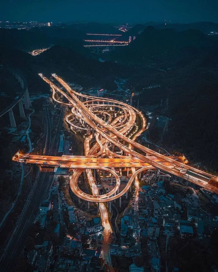 Confused - China, Road junction, Hard, Road, Transport, The photo, Guiyang