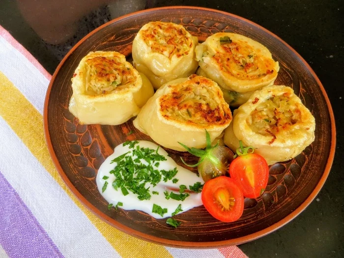 Fried strudel with whatever filling you had on hand - My, Cooking, Food, Recipe, Pan, Yummy, Other cuisine, National cuisine, Video, Longpost, Video recipe