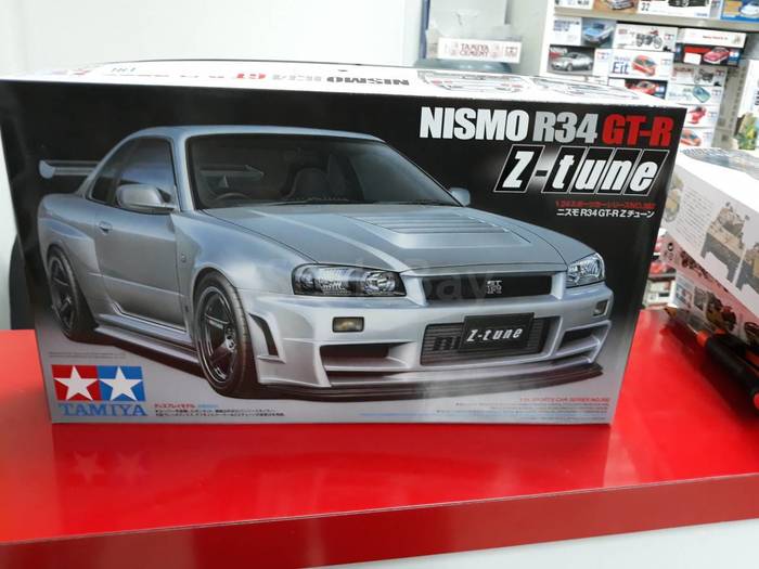 Review Tamiya 1/24 nissan gt-r nismo 1:24 - Well, the Japanese! Or love at first sight... - My, Modeling, Prefabricated model, Tamiya, Nissan, Video, Longpost