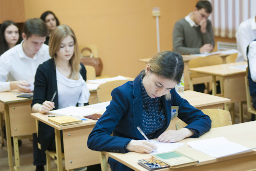 Rosobrandzor responded to the petition: the results of the Unified State Exam in chemistry should be discussed after they are received - Russia, Education, Unified State Exam, Rosobrnadzor, Петиция, Chemistry, Society, Moscow's comsomolets