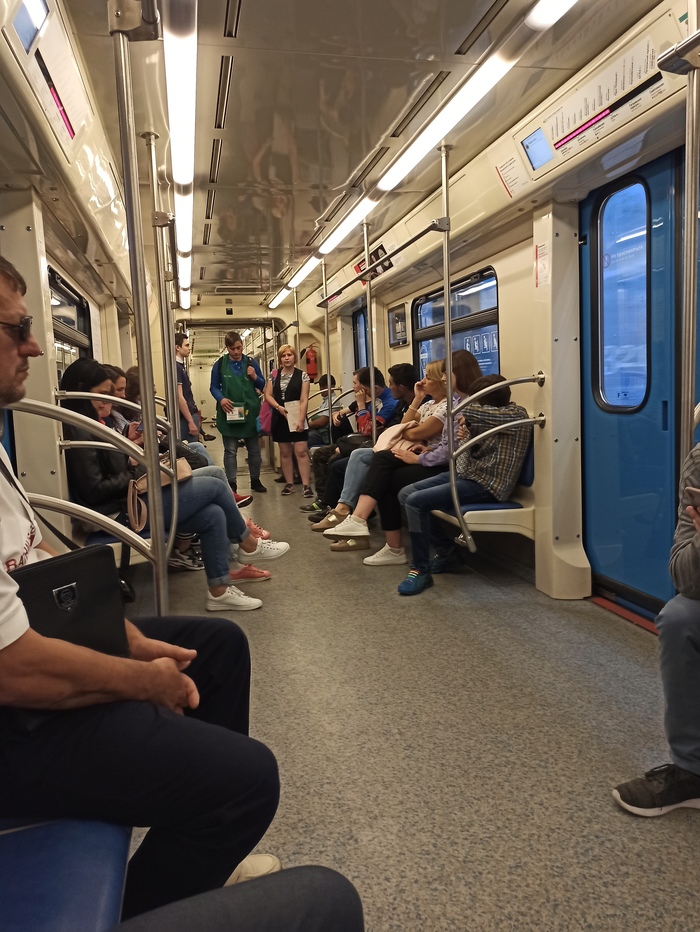 Попрошайки в метро