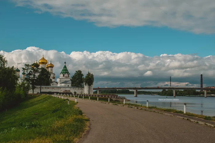 Floor-length shorts or excursion to the Ipatiev Monastery - My, Kostroma, Tourism, Monastery, Museum, Story, Longpost, Ipatiev Monastery