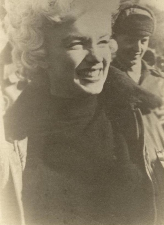 Gorgeous Marilyn. Korea - February 1954 - Marilyn Monroe, Celebrities, Photo with a celebrity, Black and white photo, US Army, Корея, 1954, Story, Longpost