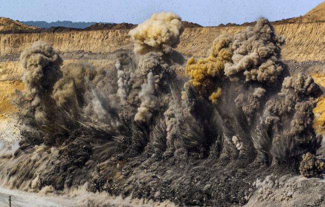 Fishing through the quarry, on the day of drilling and blasting operations - My, Fishing, Childhood, Career, Text