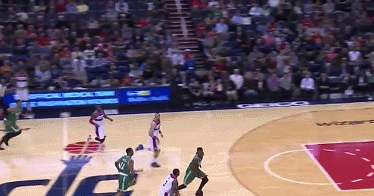 Swirled the opponent - Sport, Basketball, NBA, Lay-Up, GIF