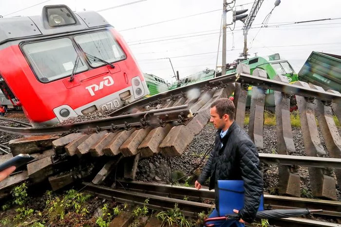Two trains collided in St. Petersburg - Russian Railways, Saint Petersburg, Railway, Driver, Video, Longpost