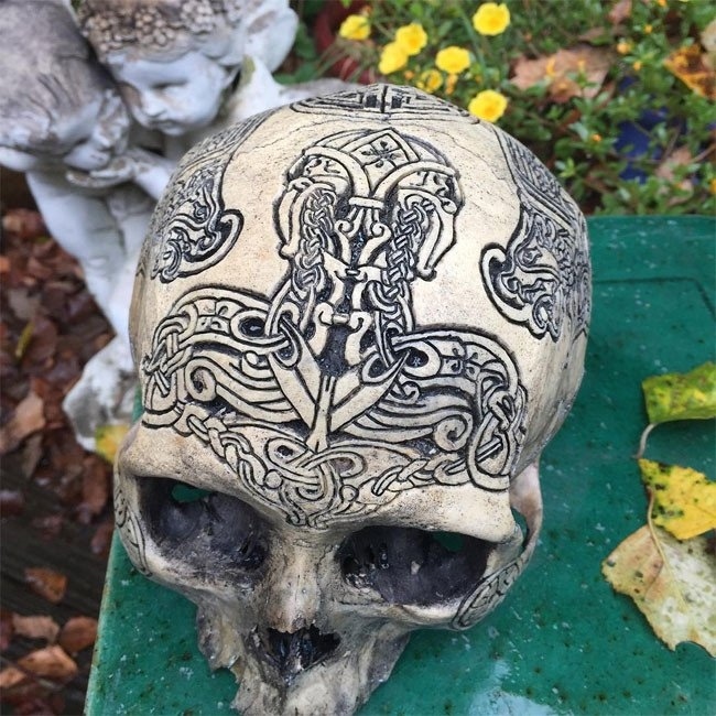 Skull carving by Zane Wylie - Longpost, Scull, Bone carving, Thread, Interesting, Bones, Handmade, Needlework without process