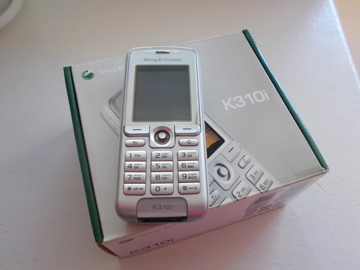 Reply to the post “Grandma brought her phone for repair” - My, Work, Rarity, Telephone, Nostalgia, Old things, Reply to post, Longpost, Sony ericsson, Motorola