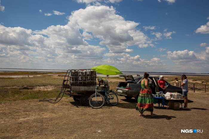Как на Марсе: репортаж с озера Бурсоль — одного из самых красивых мест в Сибири, где по воде ходит чудо-поезд Сибирь, Алтай, Алтайский край, Степь, Озеро, Соль, Соленое озеро, Видео, Длиннопост, Позитив