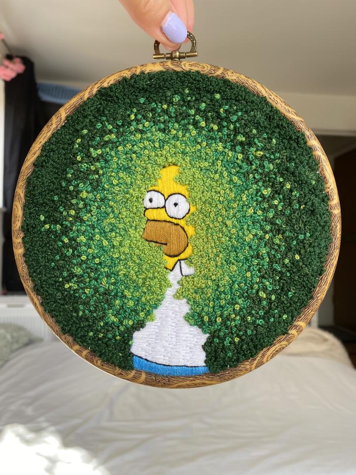 Homer Simpson goes into the bushes, embroidery, 2020 - The photo, The Simpsons, Homer Simpson, Memes, Needlework without process, Embroidery, French knot, Bushes
