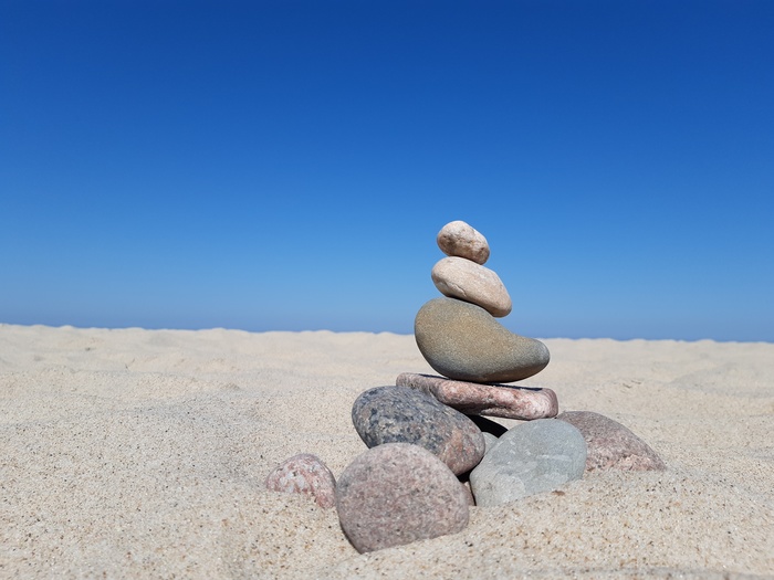 Башня из камней Камень, Пляж, Море