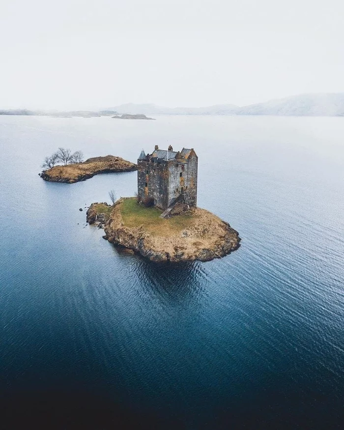 Abandoned castle in Scotland - Lock, Scotland, Island, Sea, beauty, Abandoned