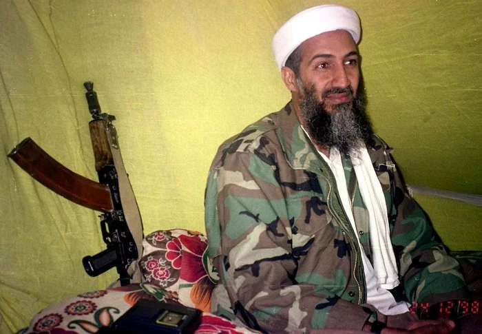 Real Mujahideen prefer AKS-74U... and so does Sasha - Alexander Lukashenko, Osama bin Laden, AKS-74U, Politics