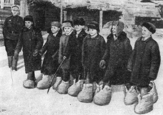 People at war. And iron. Just a photo - The Great Patriotic War, Military history, Longpost, Military equipment, Old photo, Black and white photo, Tanks, German prisoners, Fascists