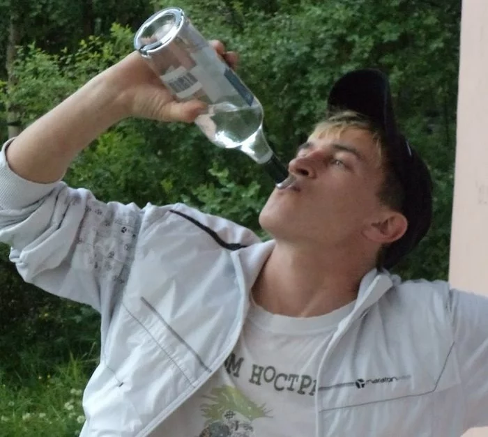 At the age of 29, the hero of the popular video and meme “Well, people, let’s go to hell!” died of cirrhosis of the liver! - Alexander Novikov, Death, Alcohol, Alcoholism, Memes, Apatity, Mat, Video, Longpost, Negative, Memology