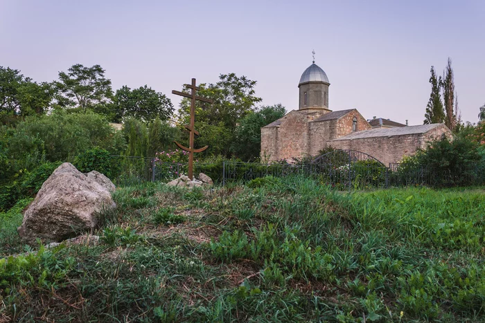 Iverskaya Church in Feodosia - My, Crimea, Feodosia, Fortress, Church, The photo, Architecture, Nature, Canon, Travel across Russia