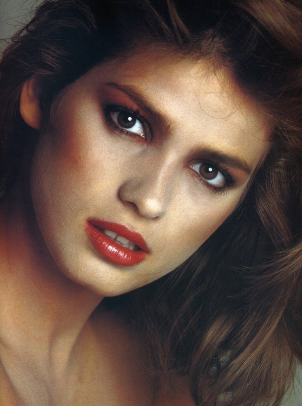 Gia Carangi was the youngest of three children and people described her as being especially close to her mother. - Gia, Celebrities, Longpost