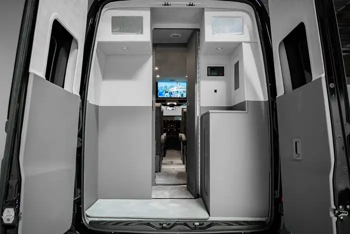 Bulletproof Mercedes Sprinter worth $550,000 - Bulletproof, Auto, Car, Van, Interesting, The photo, Expensive, Longpost