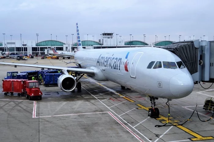 Pilots spotted a man on a jetpack flying past the plane - The airport, Airlines, Knapsack