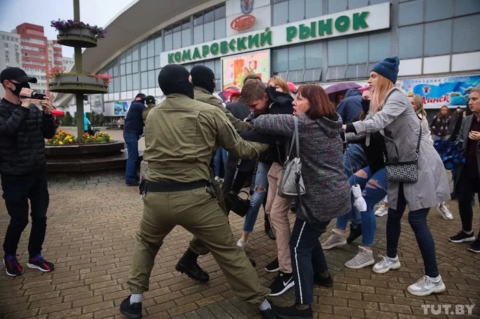 09/08/2020 Belarusian humane riot police (according to the Minister of Internal Affairs Karaev) - Politics, Republic of Belarus, Humanism, Riot police, Longpost, Video