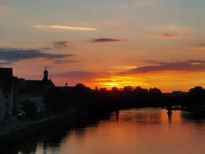 Sunset on the Danube - My, Mobile photography, Sunset, Danube, River