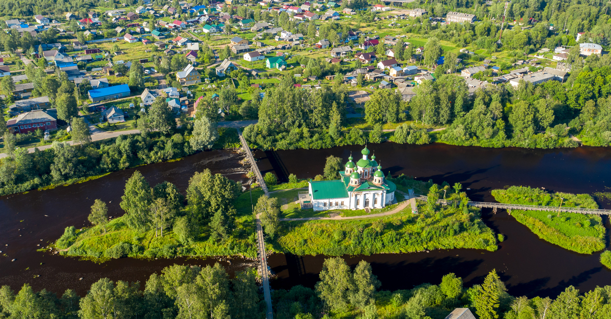 Г олонец. Смоленский собор г Олонец Карелия. Олонец крепость. Олонец численность населения. Природные ресурсы Олонца.