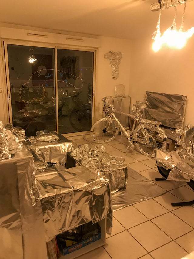 A friend asked us to water his plants for the weekend. Welcome to the future - Future, The photo, Foil, Apartment