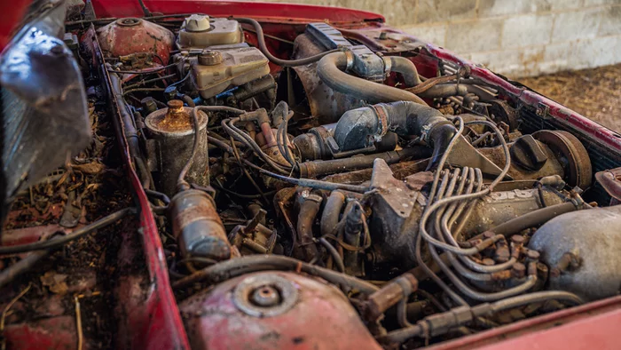 В продаже Audi quattro 1985 года, который 25 лет простоял в обычном сарае на ферме! Audi, Легенда, Находка, Сарай, Авто, История, Длиннопост