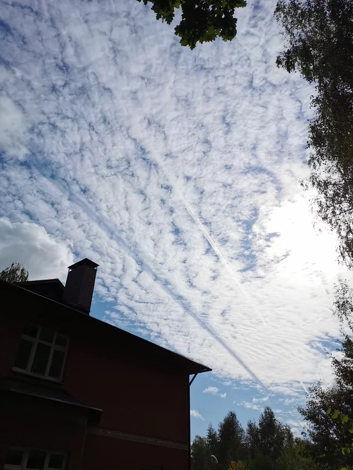 Shadow of the trail - My, The photo, Sky, Airplane, Huawei P30 PRO