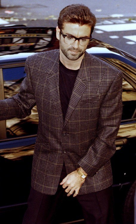 In June 2003, the Council of Fashion Designers of America awarded the title of Fashion Legend for the first time in its history. - George Michael, Style, Fashion, Longpost