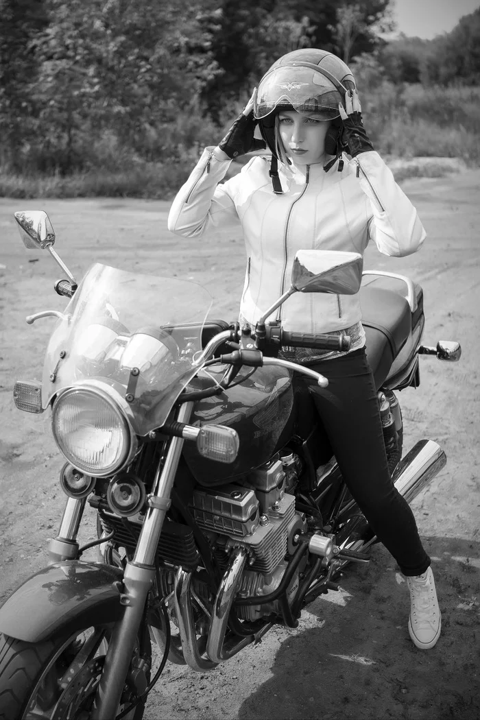 Girl and motorcycle - My, Moto, Beautiful girl, Drive, The photo, PHOTOSESSION, Black and white, Longpost