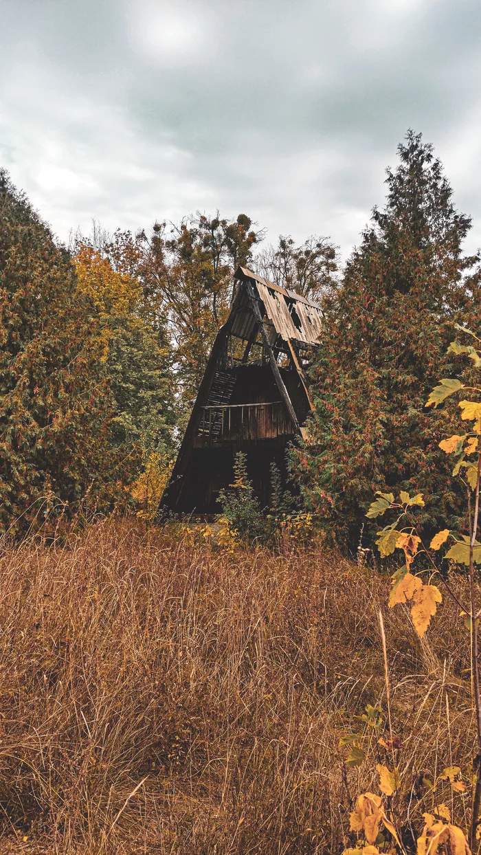 Abandoned sanatorium - My, The photo, Mobile photography, Sanatorium, Abandoned, Autumn, Atmospheric, Longpost